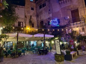 Uklassifisert bilde, 2 av 13, knapp