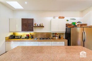 Private kitchen - ¡Amazing Design TopSpot® in Mesa de Yeguas! (Anapoima)