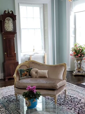 Nicht klassifiziertes Bild, 2 von 18, Schaltfläche