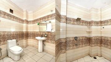 Dobbeltrom – superior | Bad | Dusj, håndklær, såpe og sjampo