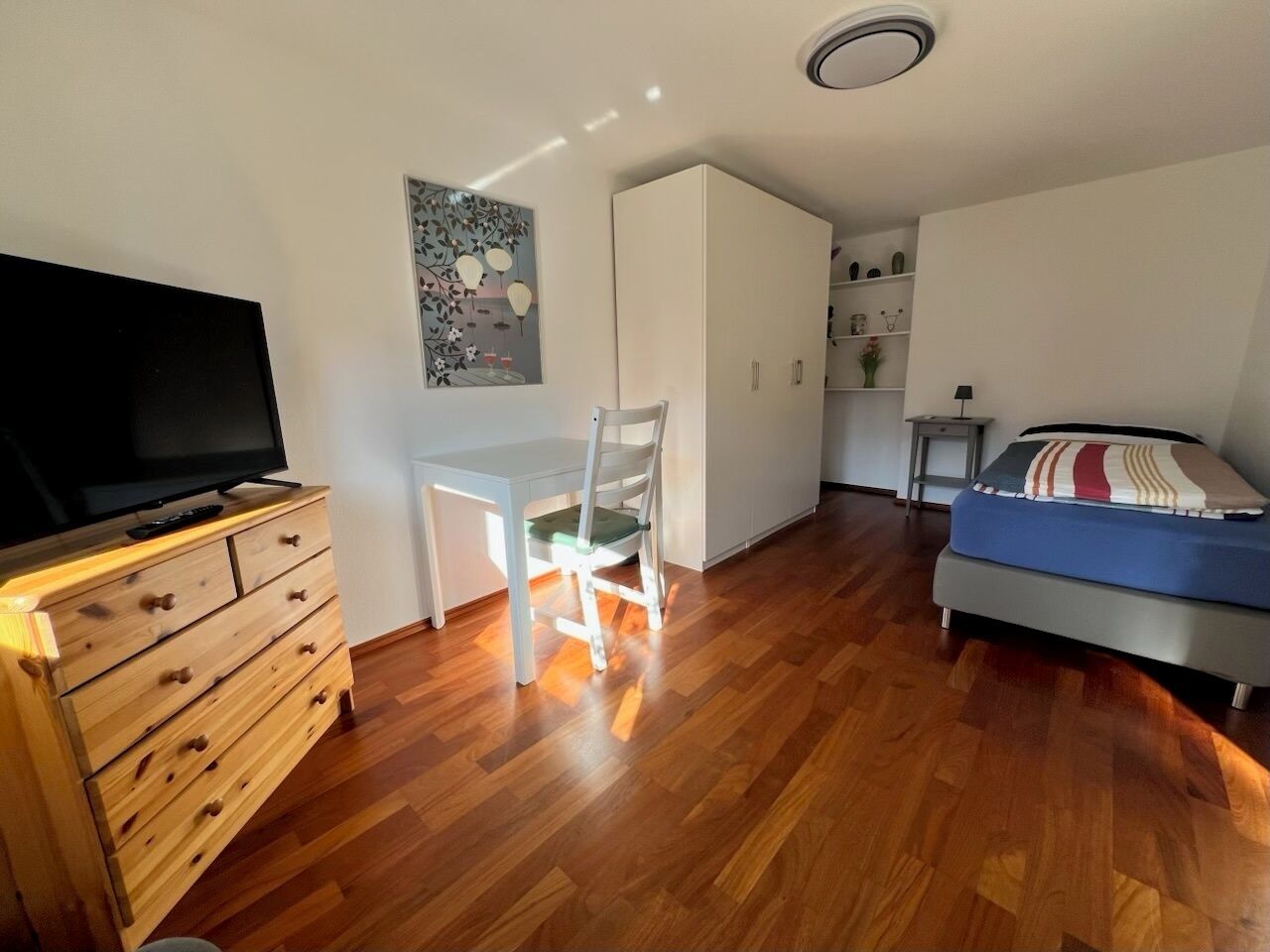 3 bedrooms, iron/ironing board, travel crib, free WiFi