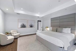 Iron/ironing board, internet, bed sheets