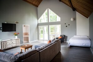 Fer et planche à repasser, accès Internet, draps fournis