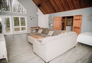 Unclassified image, 2 of 54, button - Pure Michiana - Rustic & Cozy Near the State Line - Rolling Prairie (Rolling Prairie)