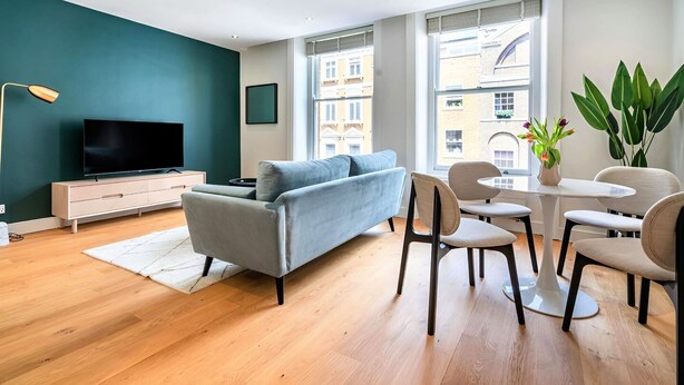 Unclassified image, 1 of 16, button - Spacious 2Bed with Terrace on Covent Garden Piazza (Greater London)