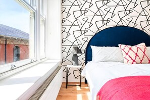 Bügeleisen/Bügelbrett, Reisekinderbett, WLAN, Bettwäsche