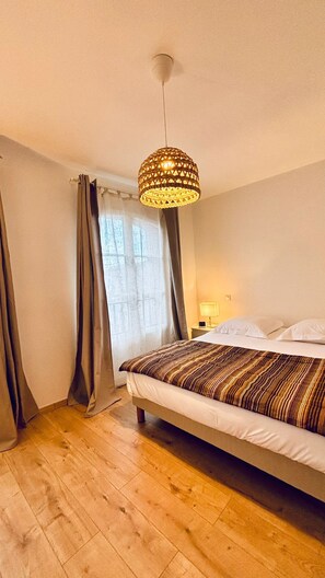 4 bedrooms, iron/ironing board, free WiFi, bed sheets - Town house (Auray)