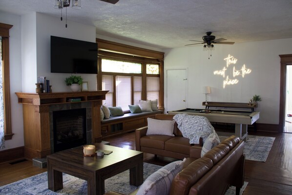 Luokittelematon kuva, 1 kautta 19, painike