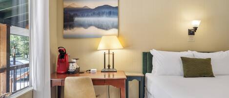 Iron/ironing board, Internet, bed sheets