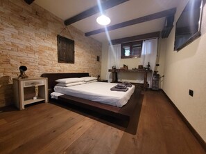 1 Schlafzimmer, Bügeleisen/Bügelbrett, kostenloses WLAN, Bettwäsche