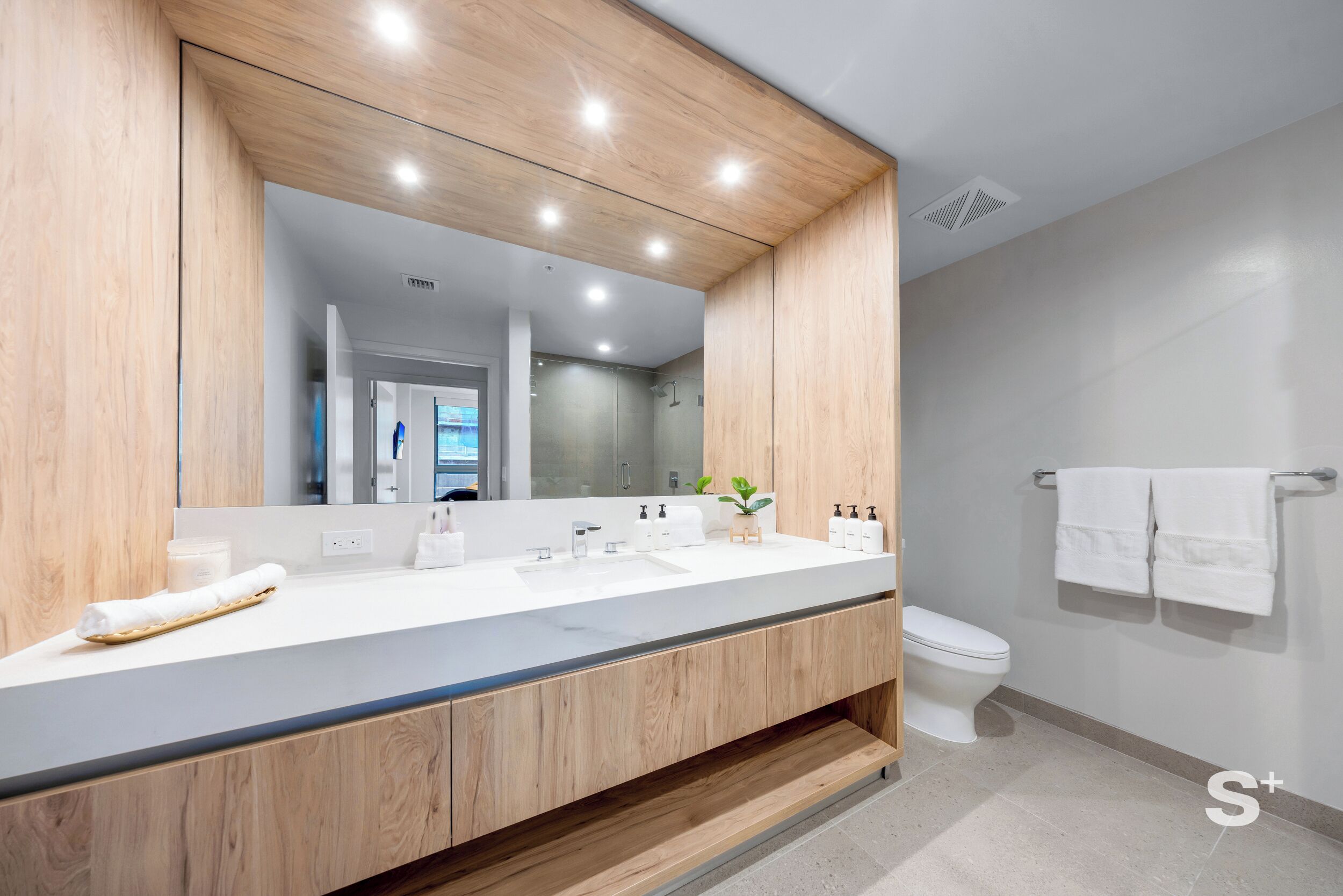 Condo, Balcony, City View | Bathroom