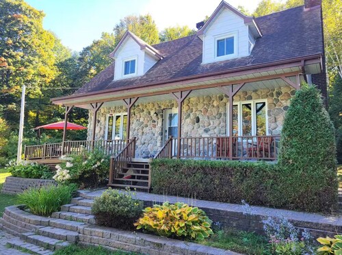 Cozy Nature Cottage Retreat – Relax, Unwind & Recharge