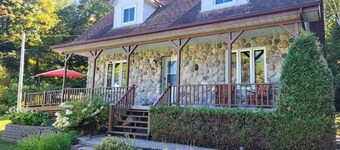 Cozy Nature Cottage Retreat – Relax, Unwind & Recharge