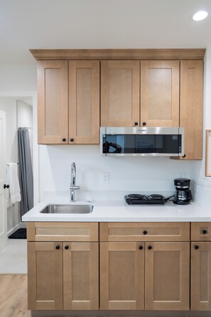 Luokittelematon kuva, 5 kautta 9, painike