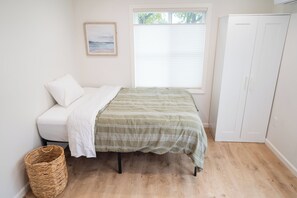 Luokittelematon kuva, 4 kautta 9, painike