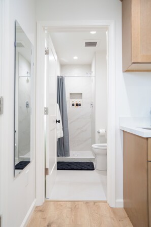 Luokittelematon kuva, 2 kautta 9, painike