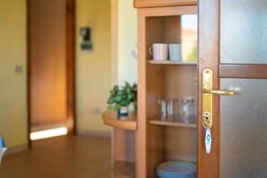Interior - Tulipano - Two Bedroom Apartment, Sleeps 4 (Posada)