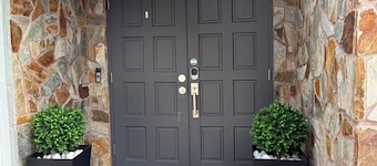 Clean and cozy, great mattress and nice 2 car garage. Big yard, large driveway.