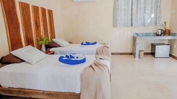 مكتب ومساحة عمل للكمبيوتر المحمول وواي فاي مجانًا