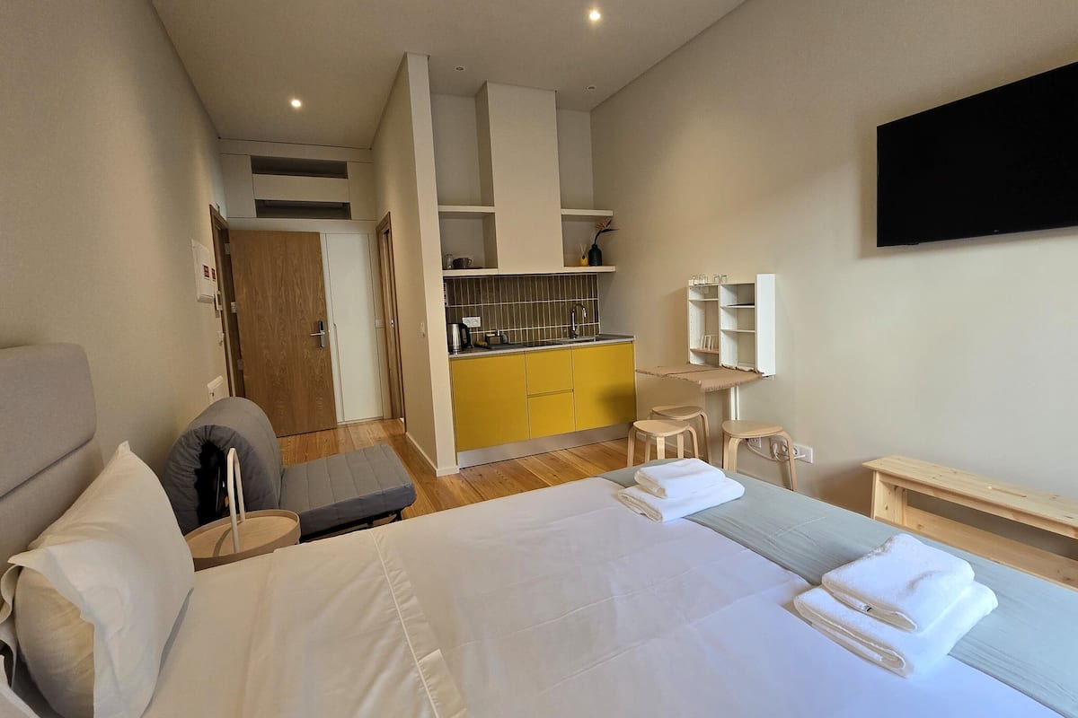 Studio, vue ville | Wi-Fi gratuit, accès pour personnes à mobilité réduite