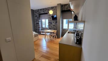 Studio, City View | Interior