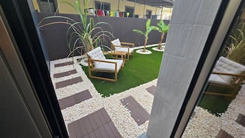 Studio, City View | Interior