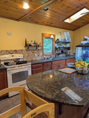 Unclassified image, 3 of 19, button