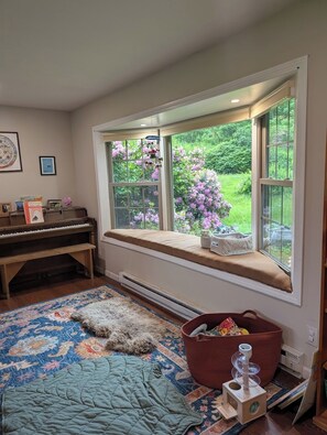 Unclassified image, 4 of 19, button - Cozy 3-Bedroom Seasonal Rental on 32 Acres in Montgomery, MA (Montgomery)