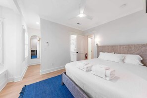 3 habitaciones, tabla de planchar con plancha, cuna de viaje y wifi 