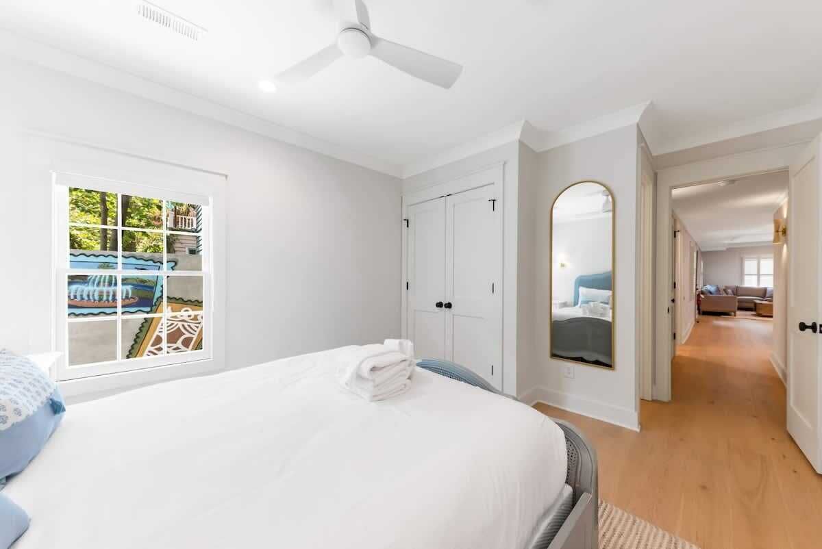 2 habitaciones, tabla de planchar con plancha, wifi y ropa de cama 