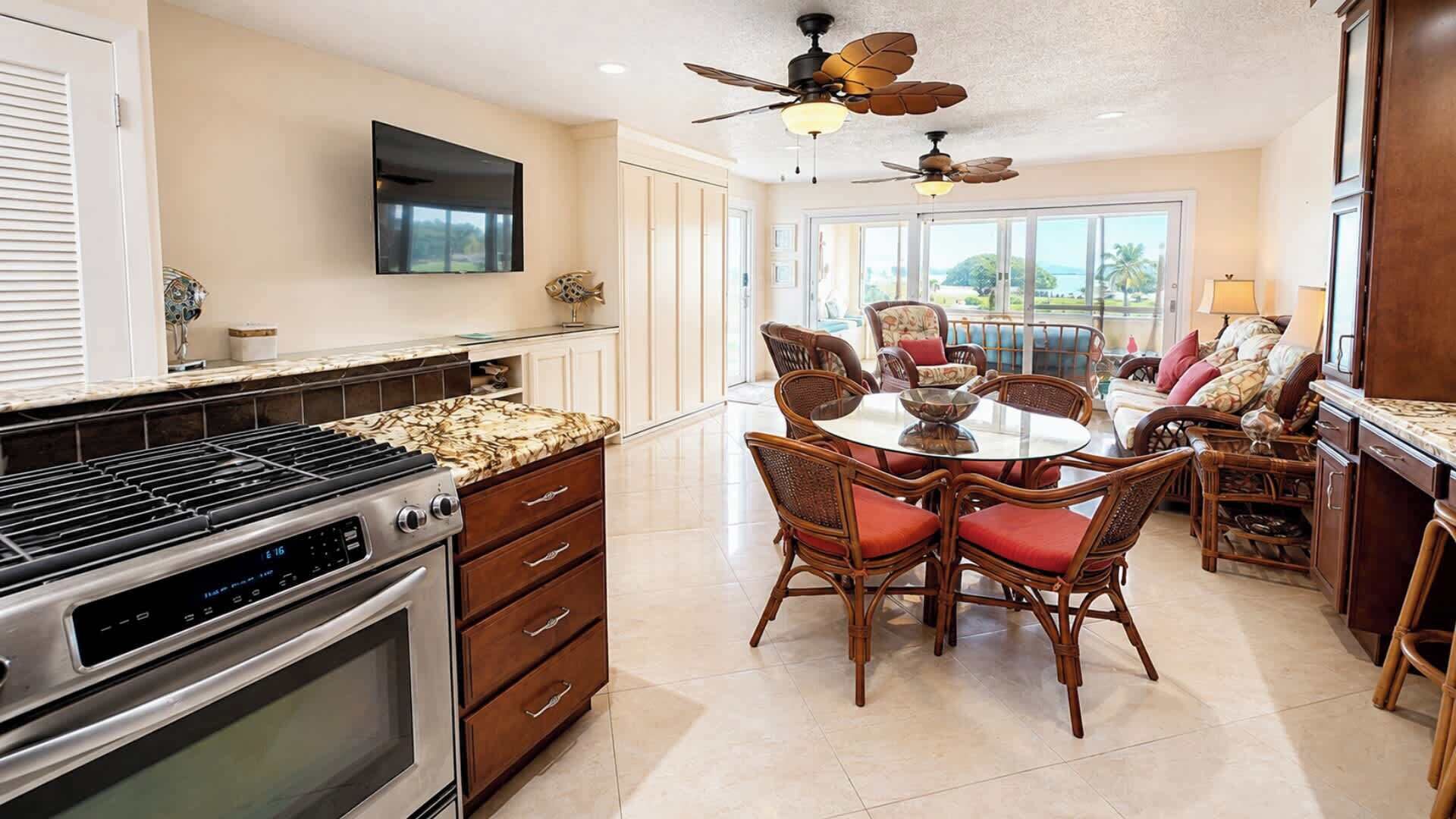 Coffee/tea maker, fridge, microwave, oven