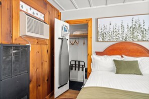 1 Schlafzimmer, Schreibtisch, Bügeleisen/Bügelbrett, kostenloses WLAN
