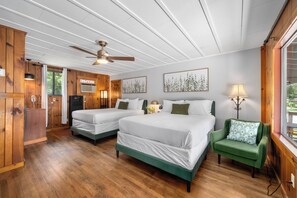 Room - Cozy standard room hotel in perfect Hendersonville with AC (Hendersonville)