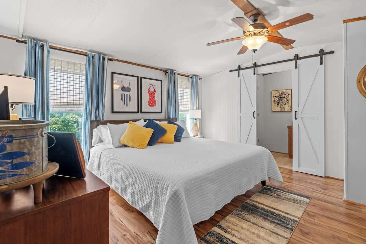 アイロン / アイロン台、WiFi、ベッドシーツ