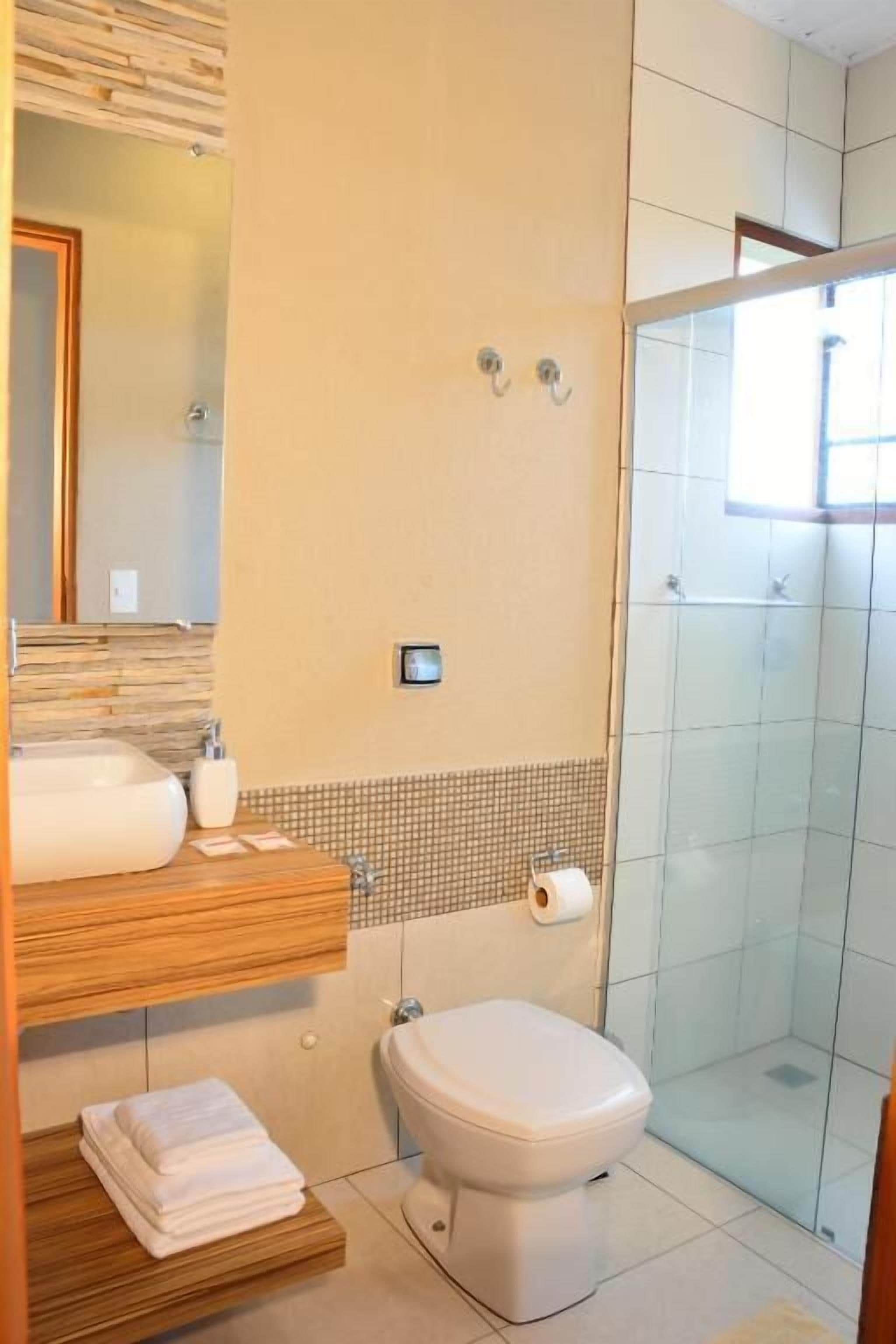 Deluxe Room, Balcony, Mountain View | Bilik Mandi | Gabungan pancuran/tab mandi, pengering rambut, tuala disediakan 