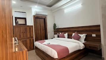 In-room safe, desk, laptop workspace, blackout curtains