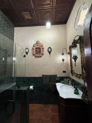 Deluxe Double Room, Patio, Courtyard View | Bathroom | Shower, rainfall showerhead, hair dryer, towels - Riad Xula - Boutique Hotel (Puerto Peñasco)