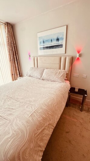 アイロン / アイロン台、WiFi、ベッドシーツ