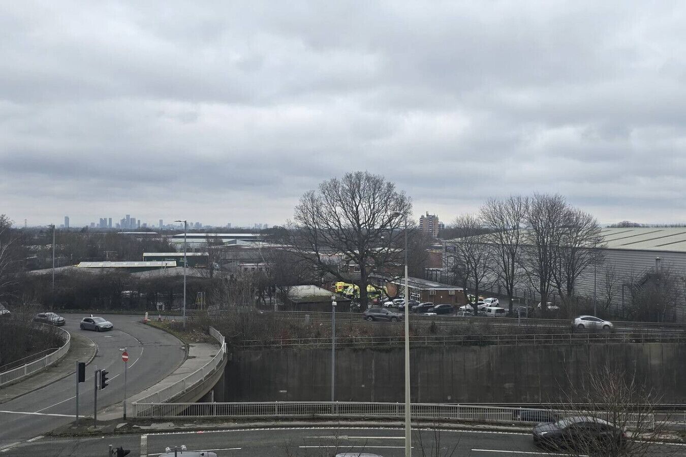 Estacionamiento en las instalaciones