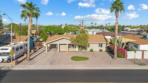 Uklassifisert bilde, 3 av 9, knapp