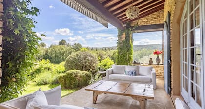 Luxury Provencal house in the Cedar forest Luberon Amenities more