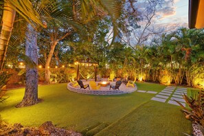 Comfort Room | Terrace/patio - Serenity Villa | Pool · FirePit & Mini Golf  (Ojus)