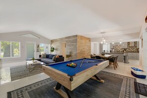 Billiards - Serenity Villa | Pool · FirePit & Mini Golf  (Ojus)