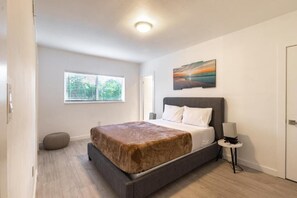 Iron/ironing board, free WiFi - Aruba Villa Mini Golf Pool Fire Pit (Ojus)