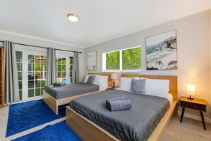 Comfort Room | Premium bedding, iron/ironing board, free WiFi, bed sheets - Serenity Villa | Pool · FirePit & Mini Golf  (Ojus)