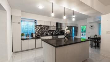 Comfort Room | Private kitchen