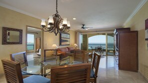 Dining -  2 Bedroom Ocean Front Penthouse in Cabo San Lucas that sleeps 6 (Cabo San Lucas)