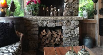 The Dairy Barn--A Family Friendly Cabin That Sleeps 12! Pets Allowed!