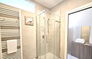 Luokittelematon kuva, 5 kautta 13, painike