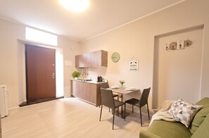 Luokittelematon kuva, 4 kautta 13, painike